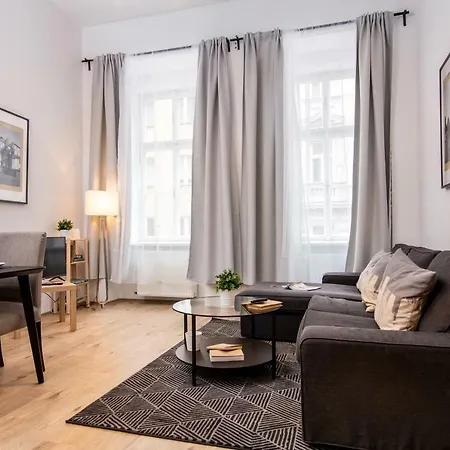 Elegant Lesser Town Escape *