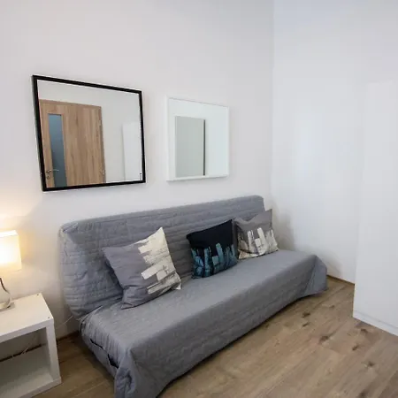 Apartment Elegant Lesser Town Escape