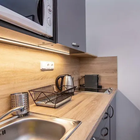 Apartment Elegant Lesser Town Escape *